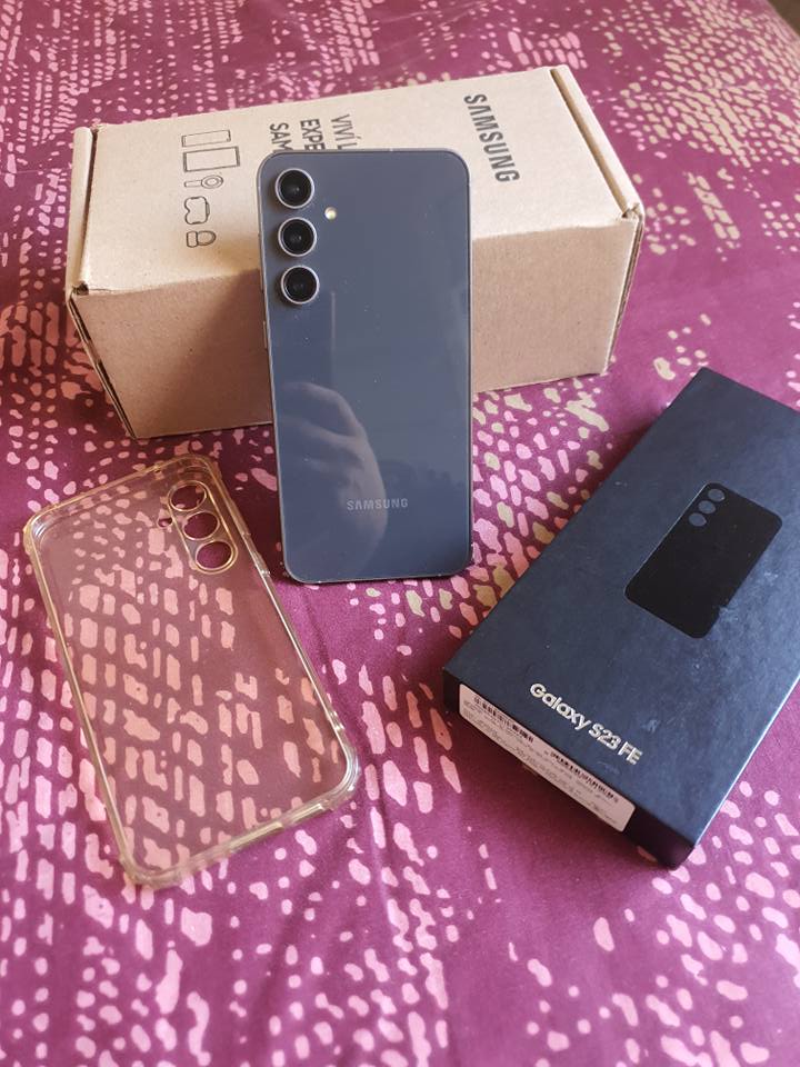 S23 Fe inmaculado por donde se lo vea