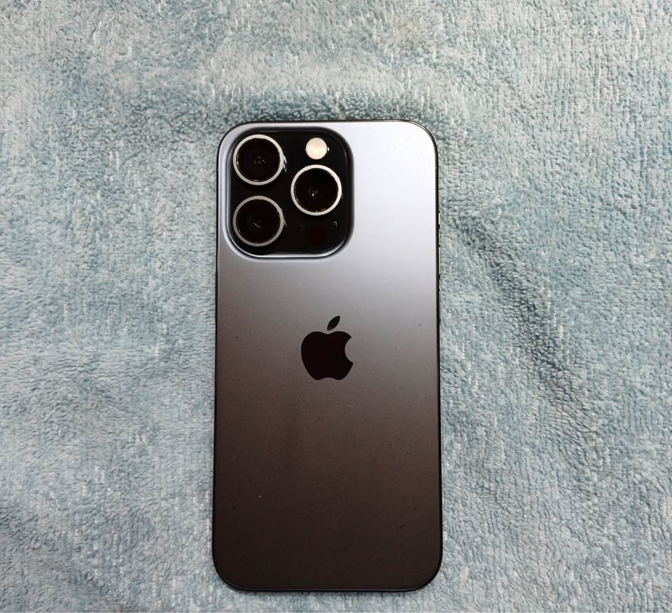 iPhone 15 pro 128 GB