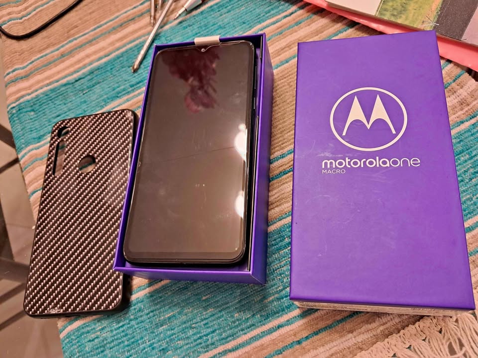 Motorola One Macro