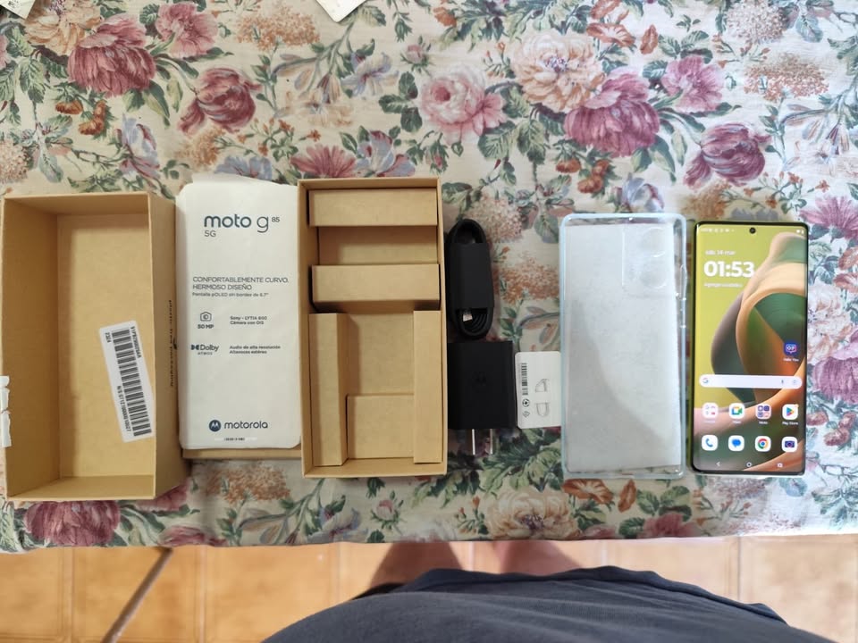 Vendo Motorola G85 5G.-