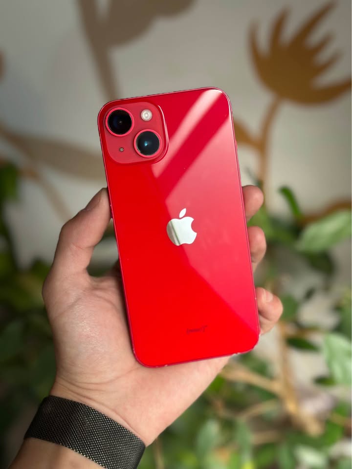 iPhone 14 RED