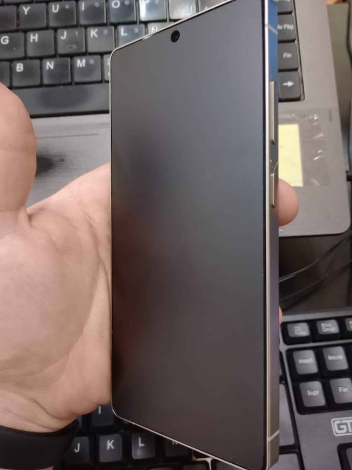 Samsung S25 Ultra 12/512 como nuevo, libre de origen, completo en caja.