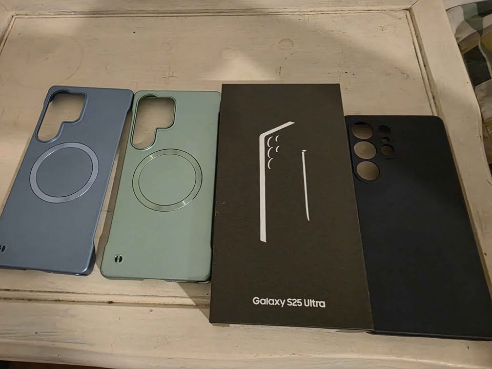 Samsung S25 Ultra 12/512 como nuevo, libre de origen, completo en caja.