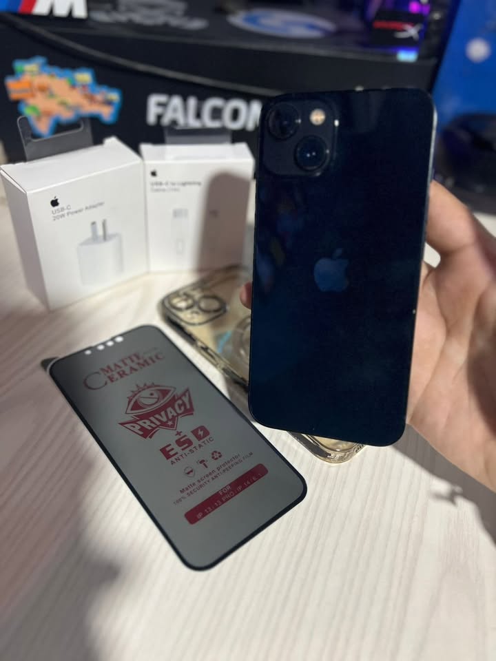 LÍQUIDO iphone 13 / 128gb / 86 impecable