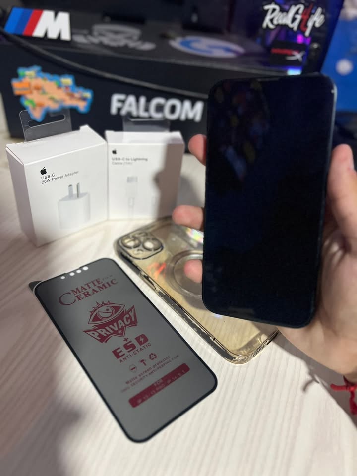 LÍQUIDO iphone 13 / 128gb / 86 impecable