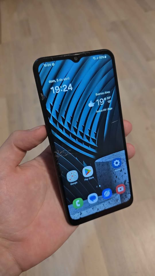 SAMSUNG GALAXY A04 LIBRE 128GB ASTILLADO