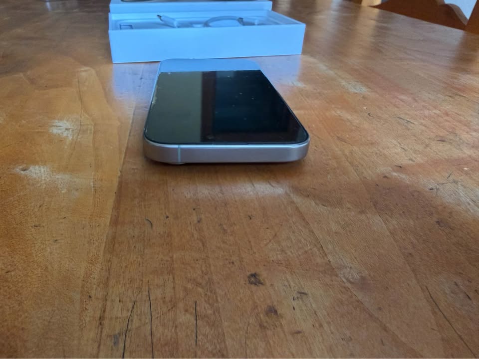 iPhone 15 Pro 256GB original Apple – impecable 85% batería con caja y cable