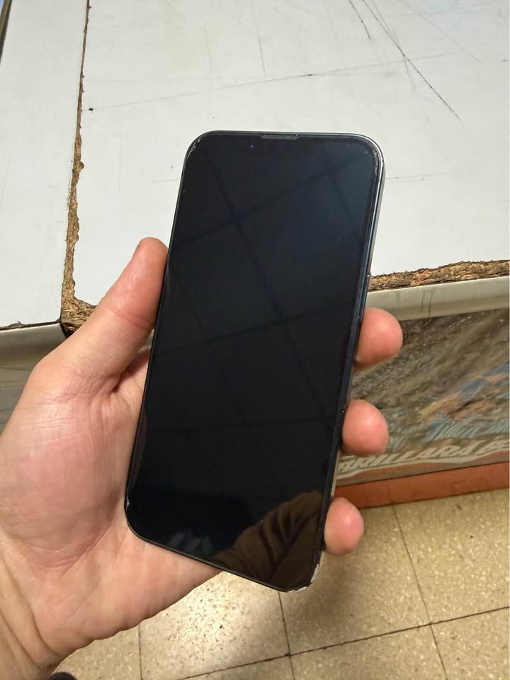 Vendo iPhone 13 128gb libre de todo en caja