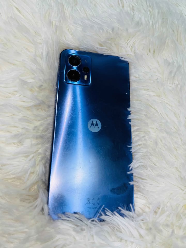 Vendo moto g13 128gb liberado sin detalles