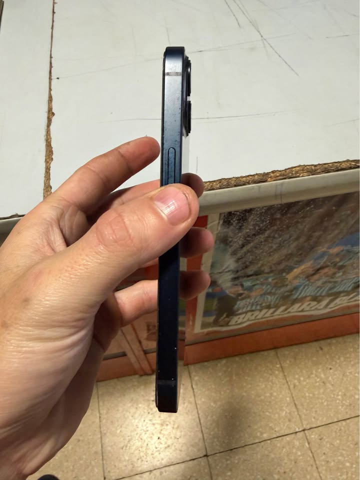 Vendo iPhone 13 128gb libre de todo en caja