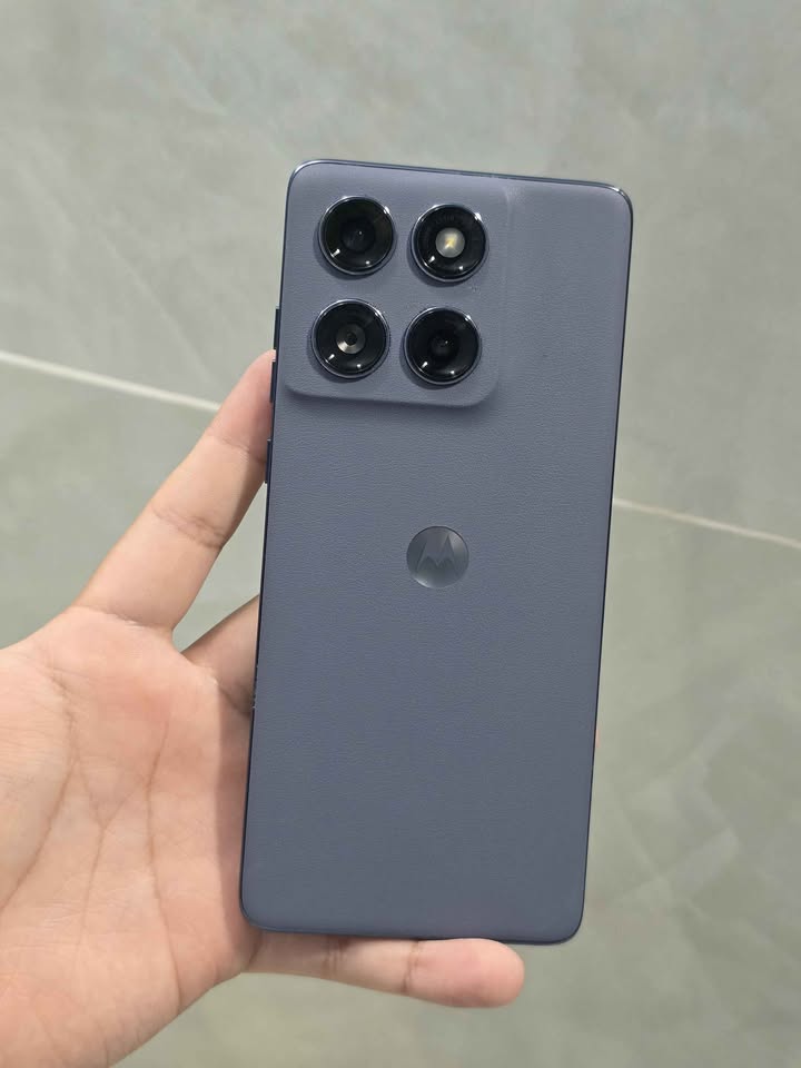 Motorola Edge 60 Fusión Libre Esim Para Cualquier Empresa 256gb De Almacenamiento 8gb +16gb De Ram