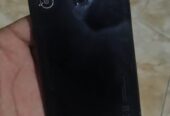 vendo Redmi Note 8 Astilladito atrás nada más la cámara delantera anda aveces 45mil con Cargador Ven