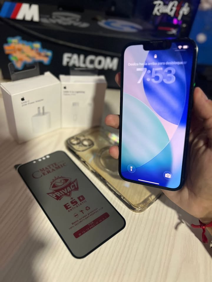 LÍQUIDO iphone 13 / 128gb / 86 impecable