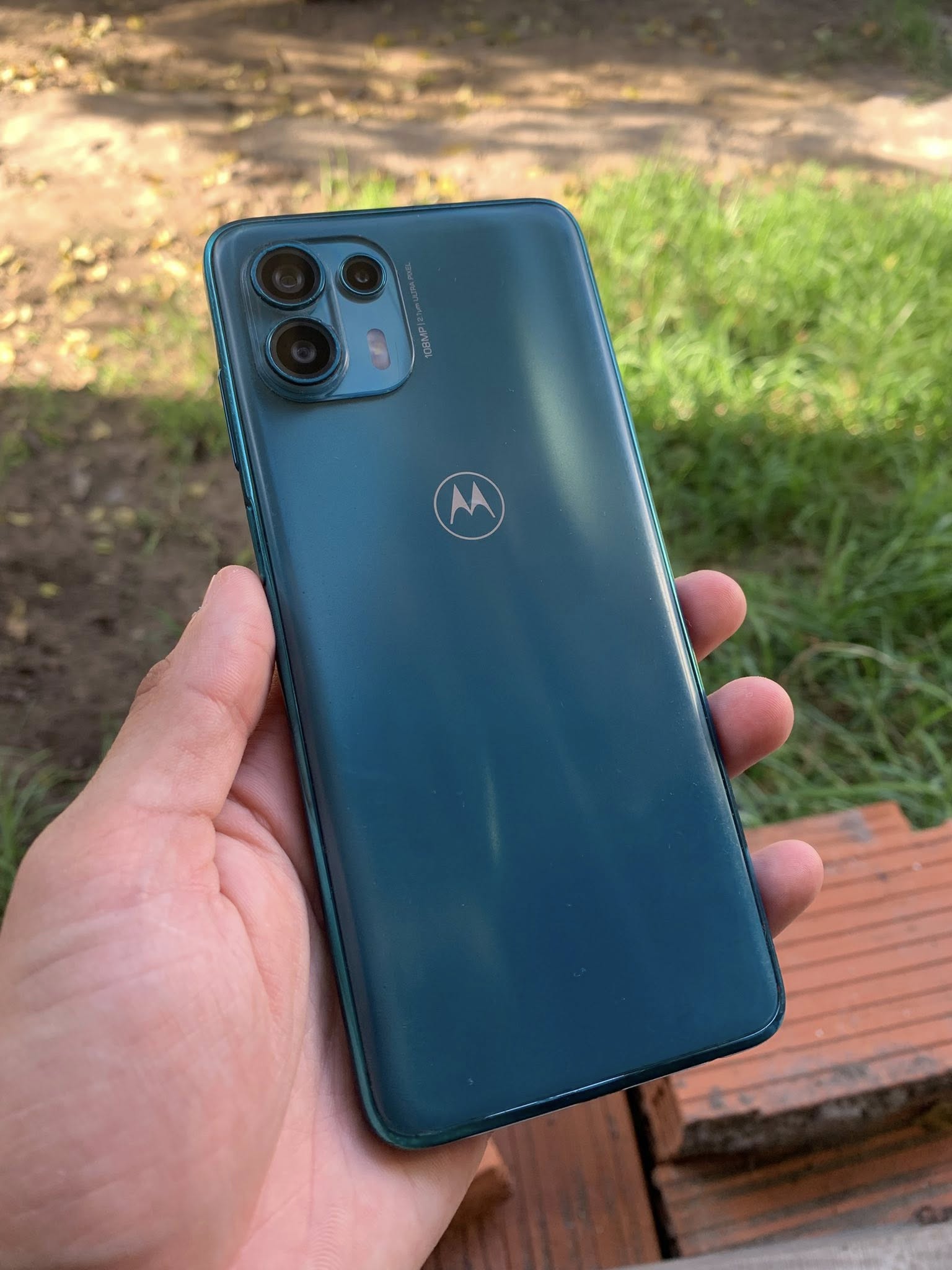 Vendo Motorola Edge 30 libre sin detalles