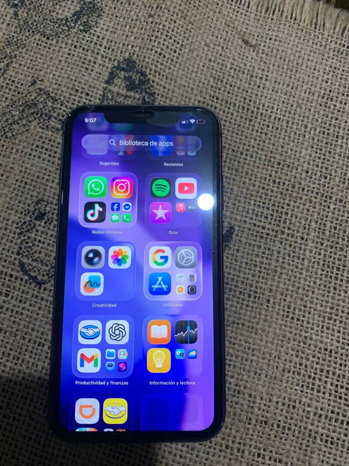 iphone 11 128 gb 79