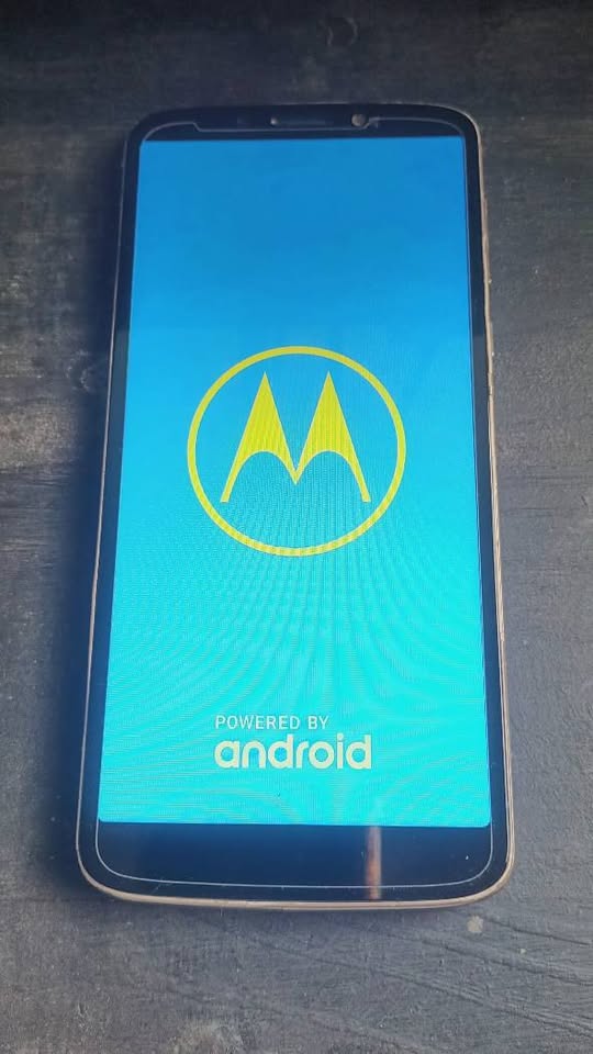 Moto E5 Plus