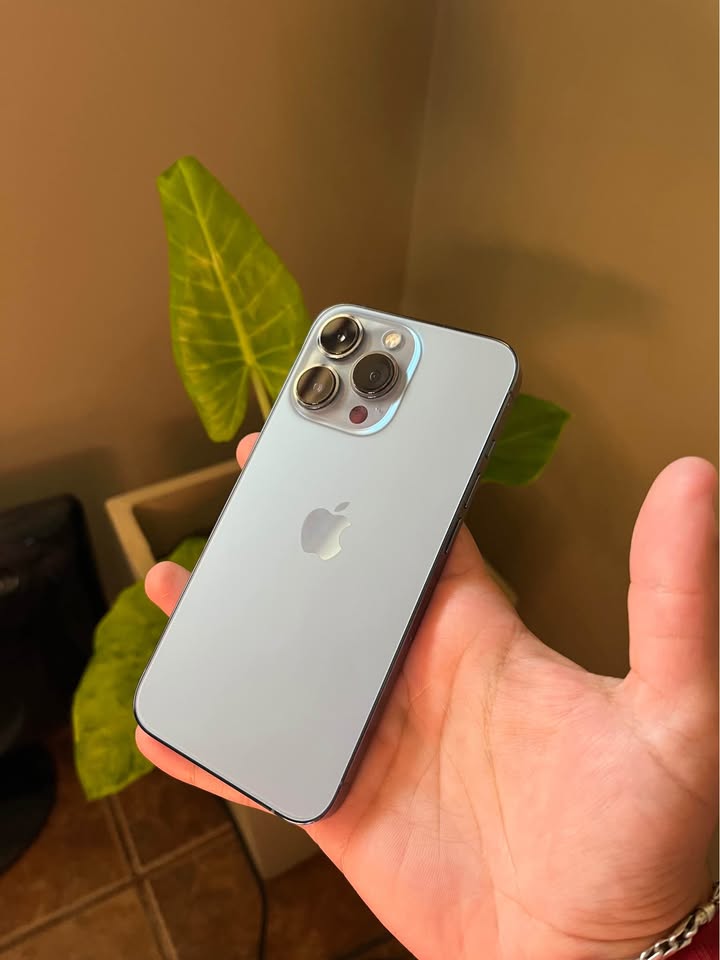 LÍQUIDO iPhone 13 Pro 128 / 83% impecable