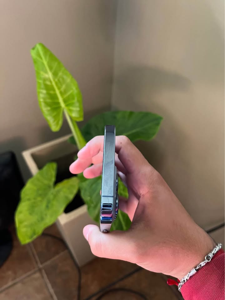 LÍQUIDO iPhone 13 Pro 128 / 83% impecable