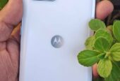Motorola Moto G72 libre c/funda “6/128GB”