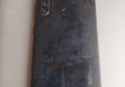 Vendo Redmi Note 8 Libre está como en foto detalle no anda la camara de adelante 50mil pesos