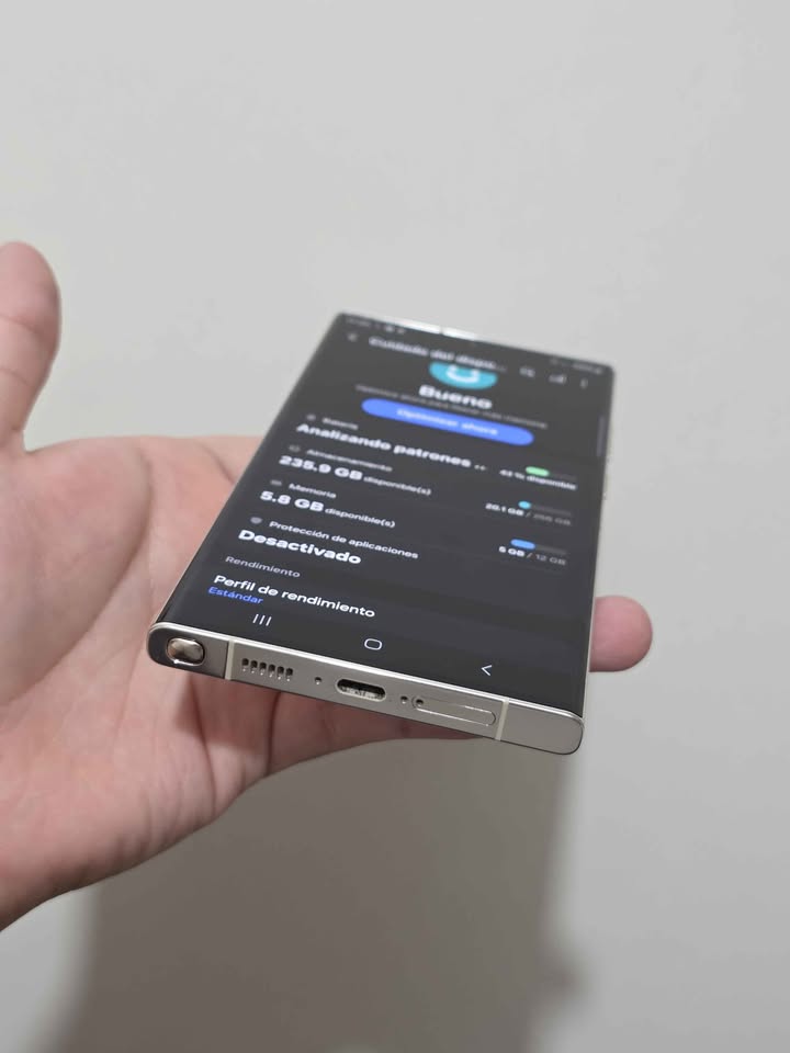 Samsung S23 Ultra Libre De Fábrica Para Cualquier Empresa 256gb de almacenamiento 12gb de ram.