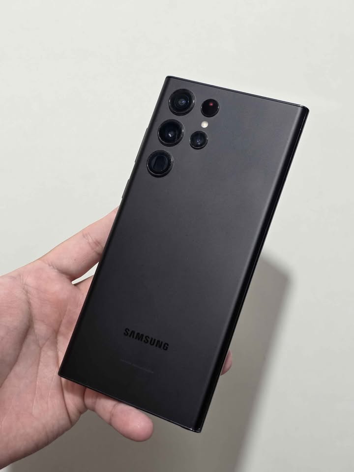 Samsung S22 Ultra Libre Esim Para Cualquier Empresa 256gb De Almacenamiento 12gb De Ram