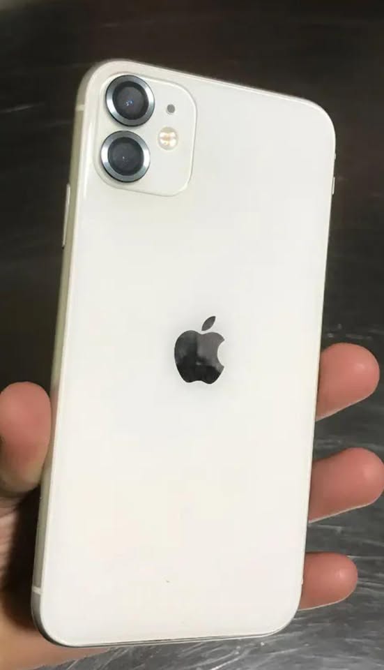 iPhone 11