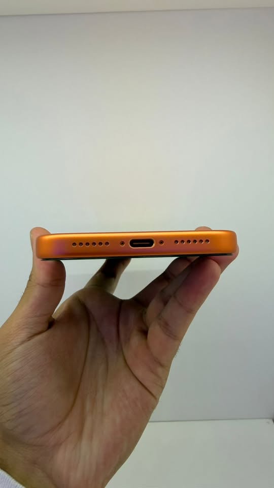 iPhone 17 Pro max – 256 gb – 80 ciclos de carga – caja ycable origianl