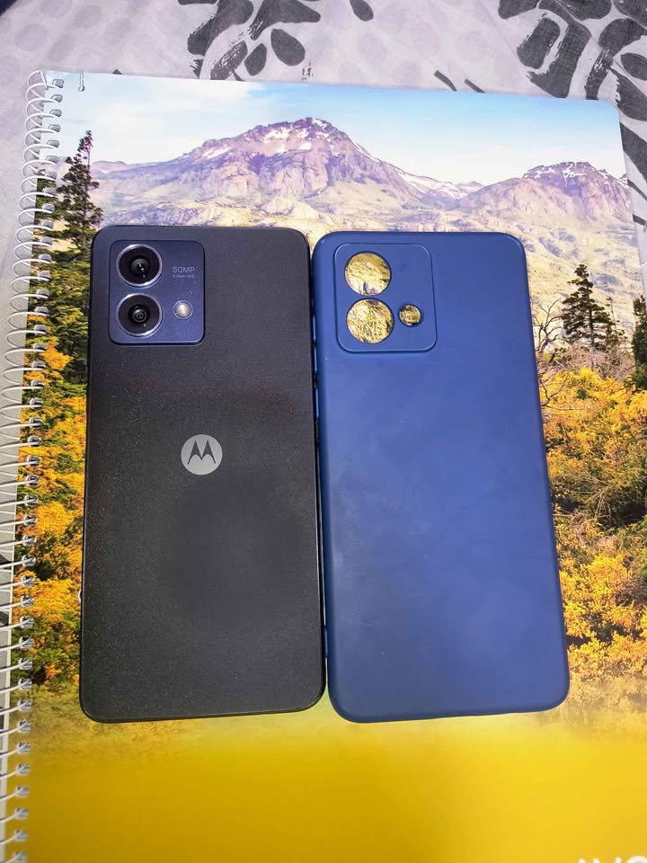 moto G84 libre esim (chip virtual ) 256/8 ram