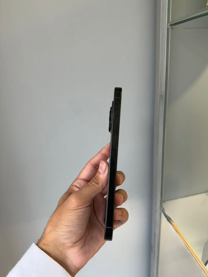 IPHONE 16 PRO MAX 512GB Usado | Libre | Avax Tecno Store