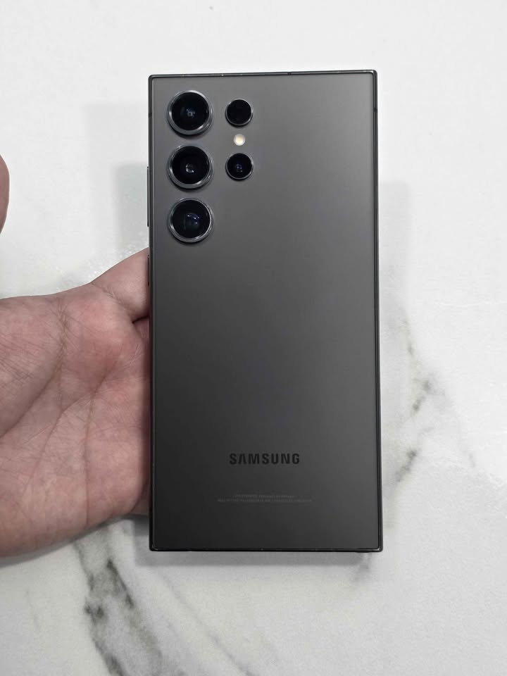 Samsung S24 Ultra Libre De Fábrica Para Cualquier Compañía 512gb De Almacenamiento 12gb De Ram