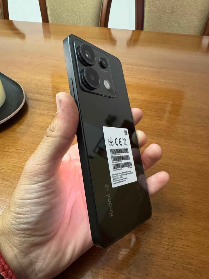 vendo celular redmi 13 pro5g 256gb 12GB ram funda y cargador