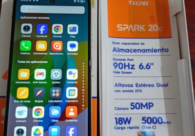 Se vende celular en excelente estado,en caja y sus accesorios