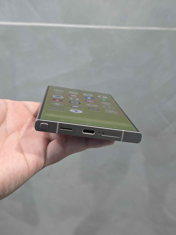 Samsung S24 Ultra Libre De Fábrica Para Cualquier Empresa 256gb De Almacenamiento 12gb De Ram