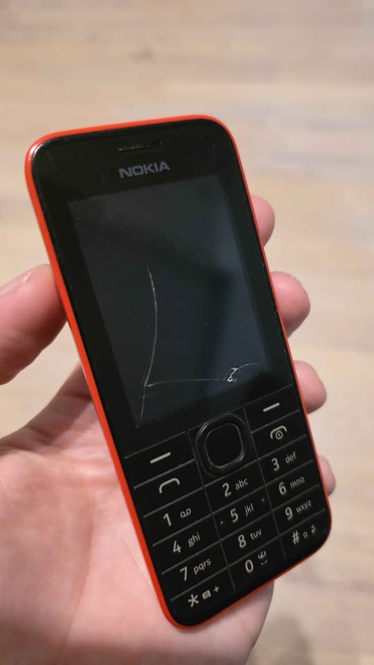 NOKIA 208 3G SOLO PARA MOVISTAR