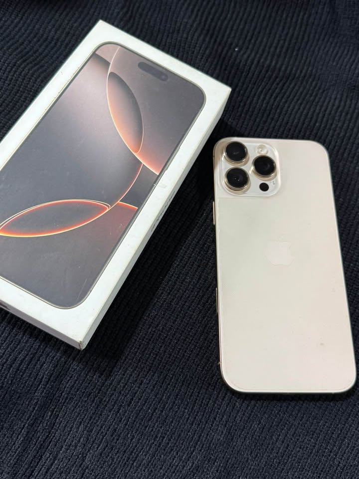 vendo hoy miércoles iPhone 16 pro Max 256 gb sin detalles tengo la caja original