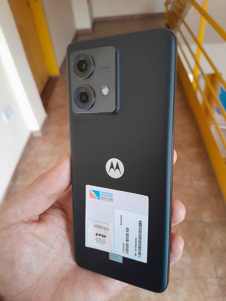 Motorla Edge 40 Neo a Esim 256Gb y 8 De Ram?impecable Estado Como Nuevo!!