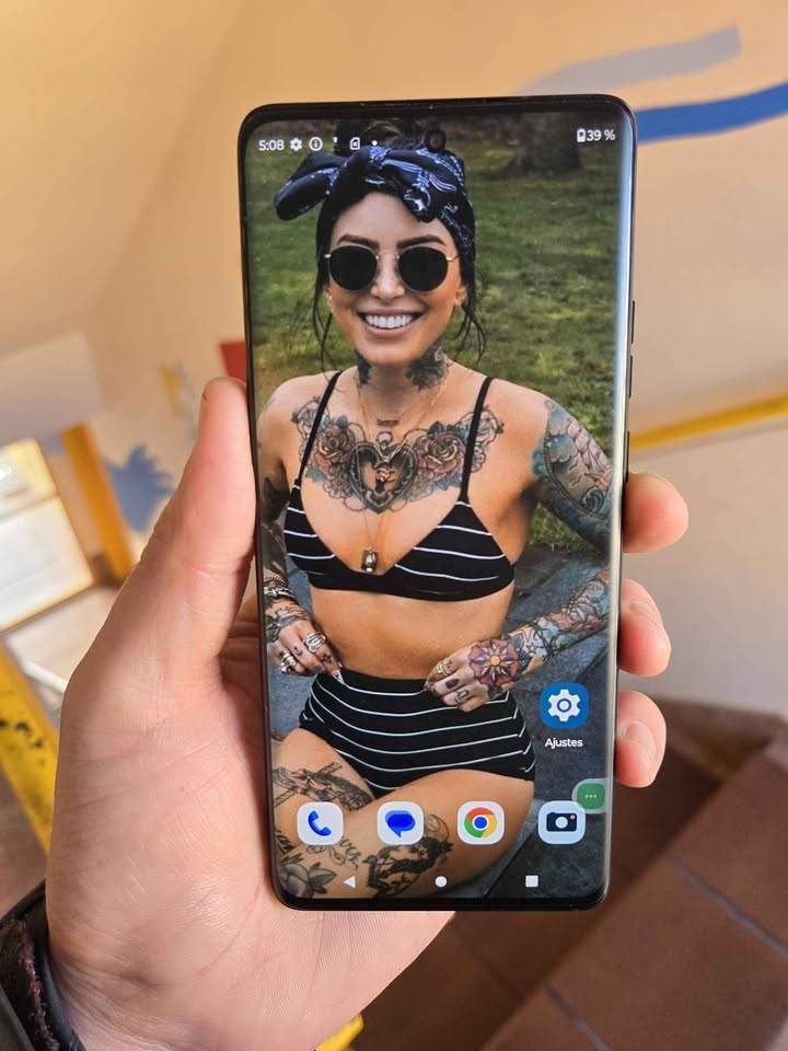 Motorla Edge 40 Neo a Esim 256Gb y 8 De Ram?impecable Estado Como Nuevo!!