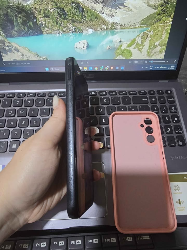 VENDO Samsung A14 , A WIFI , 5g , de 128 GB, con funda rosa y vidrio templado $80.000 impecable, fun