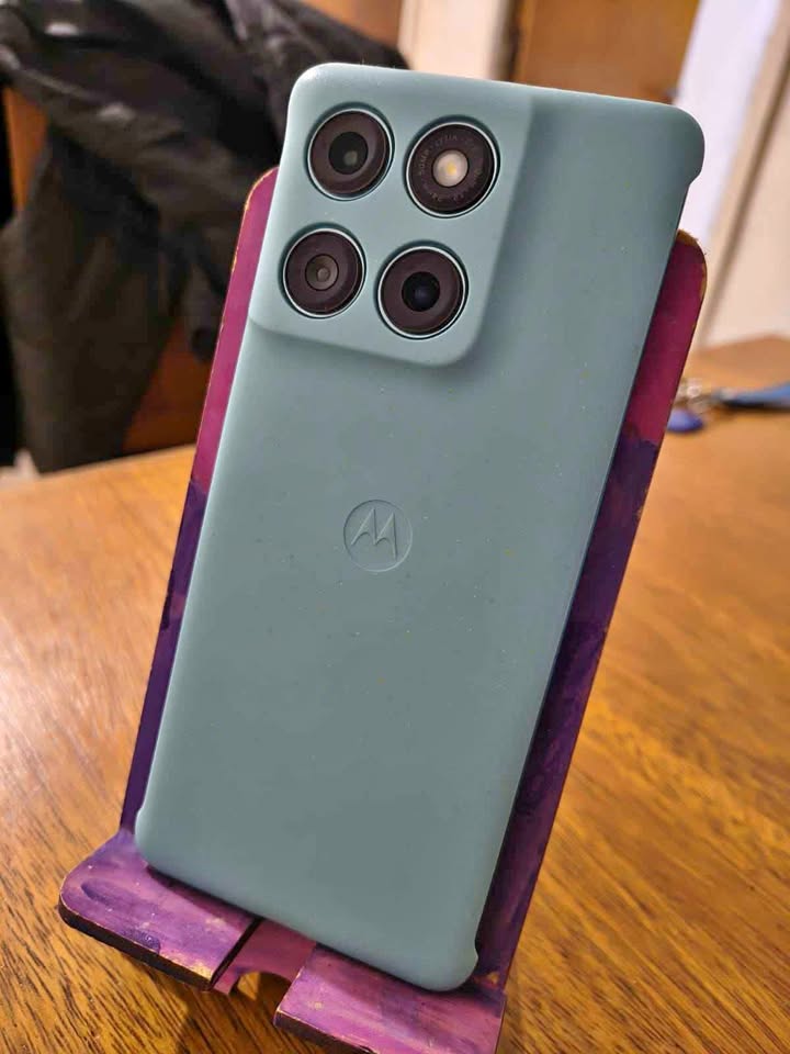 Moto edge 60 fusión 256gb nuevo pero anda a wifi,no lee chip $215.000