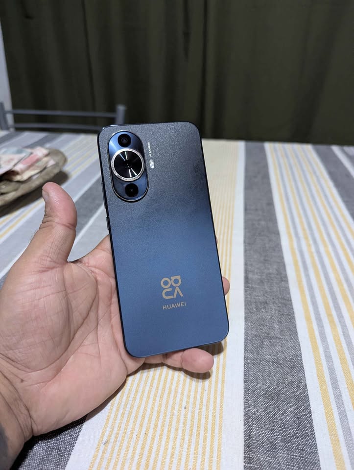 Huawei Nova 12