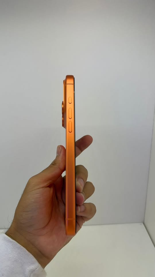 iPhone 17 Pro max – 256 gb – 80 ciclos de carga – caja ycable origianl