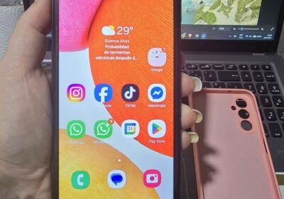 VENDO Samsung A14 , A WIFI , 5g , de 128 GB, con funda rosa y vidrio templado $80.000 impecable, fun