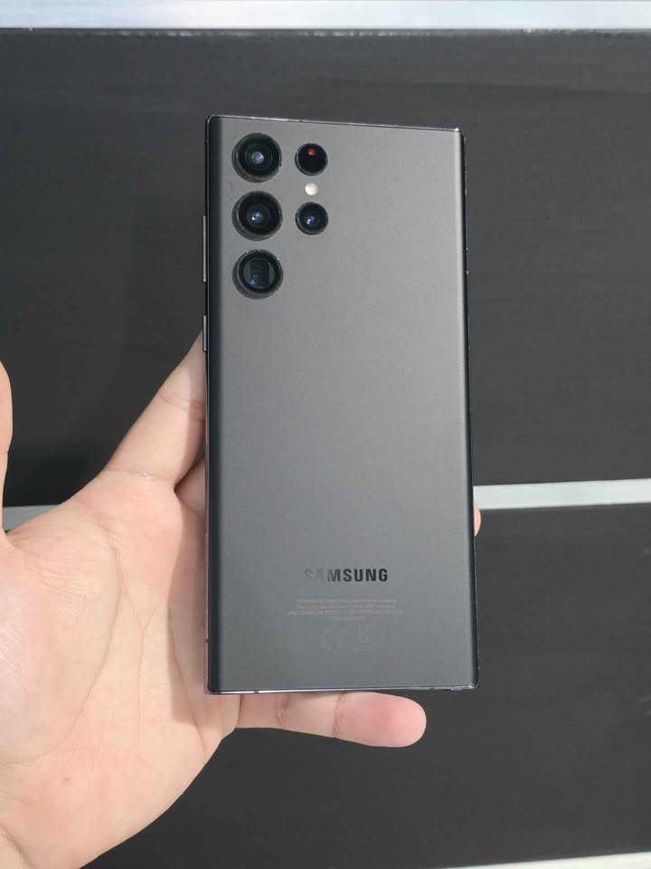 Samsung S22 Ultra Libre de fabrica para cualquier empresa 256gb de almacenamiento 12gb de ram