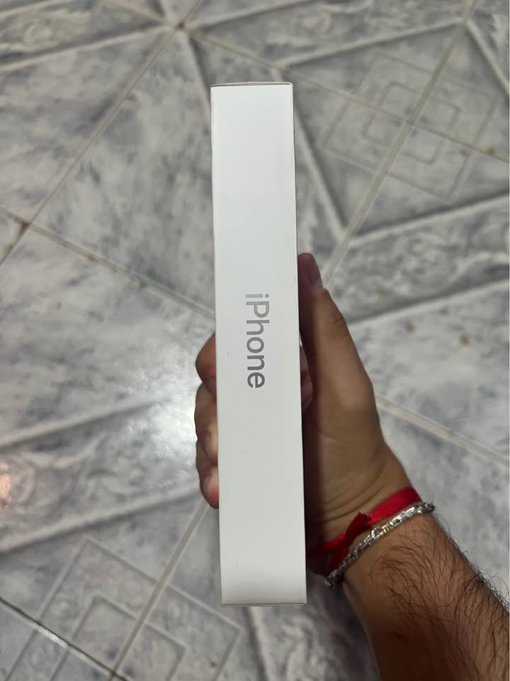 CAJA original iPhone 13 con cable y manuales