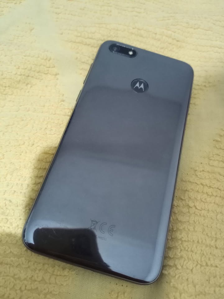 Motorola E6 Pley