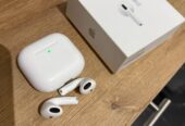 Airpods 4 con cancelacion de ruido