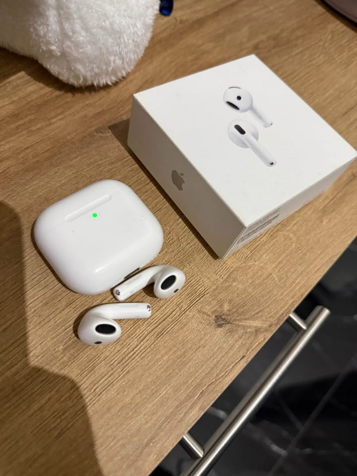 Airpods 4 con cancelacion de ruido