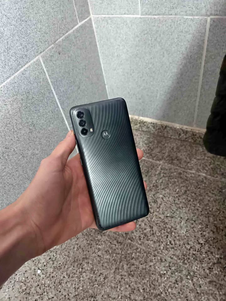 Vendo celular Motorola E40