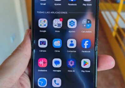 Motorla Razr 60 a Esim 512Gb y 12 De Ram Impecable Estado Como Nuevo !!
